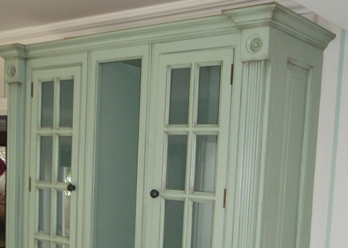 Clive-Chriatian-handpainted-kitchen-sideboard-2