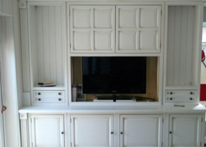 Clive-Chriatian-handpainted-kitchen-tvstand